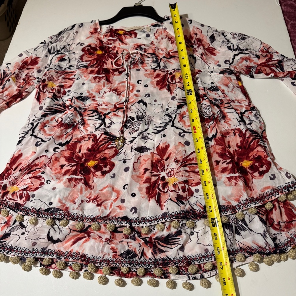 - Soft Surroundings Red and Pink Embellished Bell Sleeve Blouse casual boho - Picture 5 of 15
